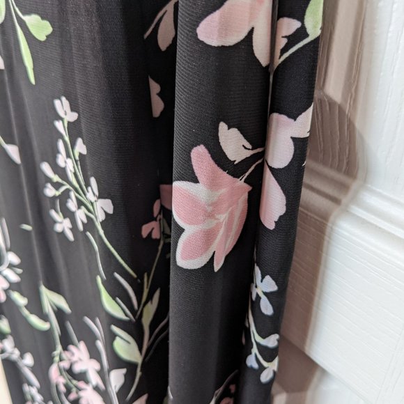 Size 10 Anne Klein stretchy long dress - black with pink and white flowers - Picture 8 of 10